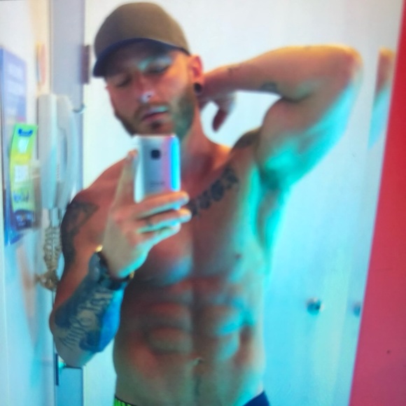 Meet your Posher, Justin - Picture 1 of 1